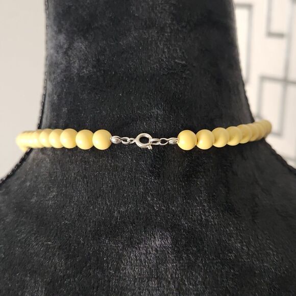Vintage-Inspired Bold Statement Necklace – Yellow & Olive Green Beads - Picture 3 of 3